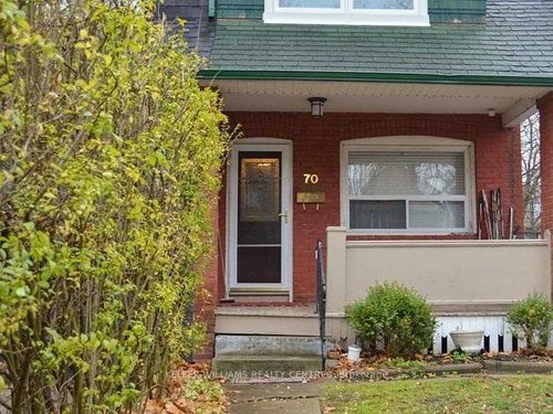 lower-70 Ashdale Ave, Toronto, ON, M4L2Y7 | Card Image