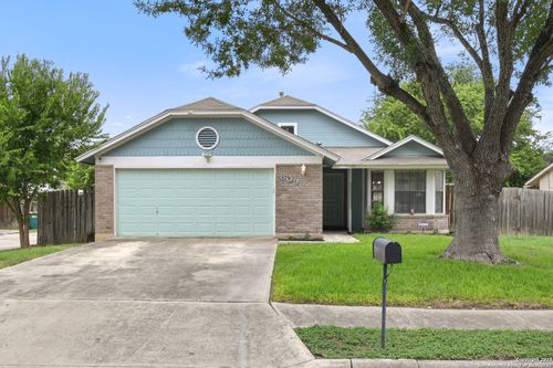 809 Meadow Arbor Ln, Universal City, TX, 78148-3733 | Card Image
