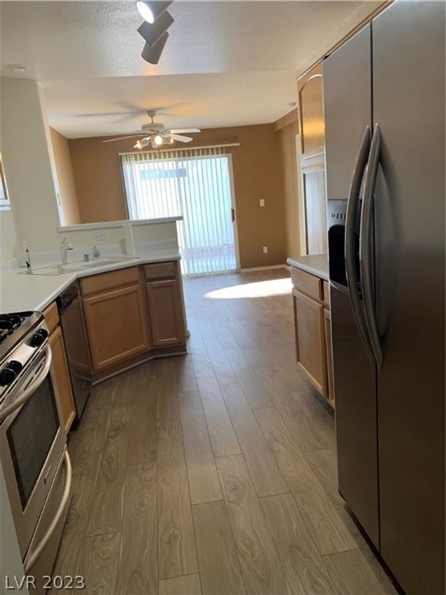 436 Winthrop Pl, Townhouse with 2 bedrooms, 3 bathrooms and null parking in Henderson NV | Image 4