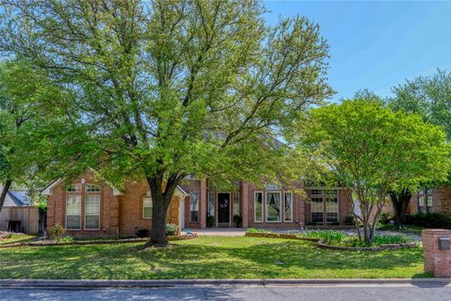 2101 Bois D Arc Dr, Sherman, TX, 75092-3116 | Card Image