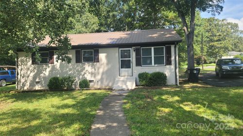 300 Grover Moore Pl, Indian Trail, NC, 28079-5130 | Card Image