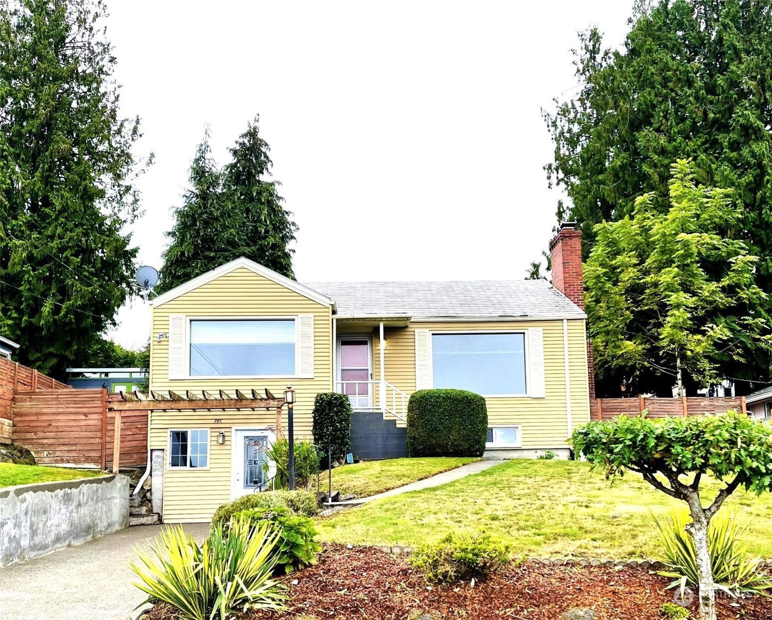 Sunnycrest Rd, Seattle, WA 98178