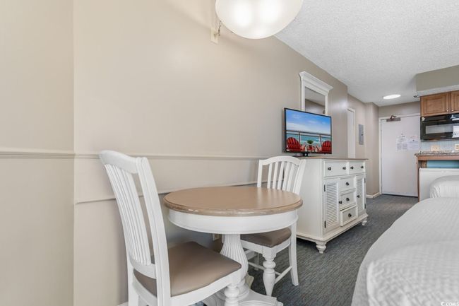 18571860 - 2701 N Ocean Blvd, Condo with 2 bedrooms, 2 bathrooms and null parking in Myrtle Beach SC | Image 7