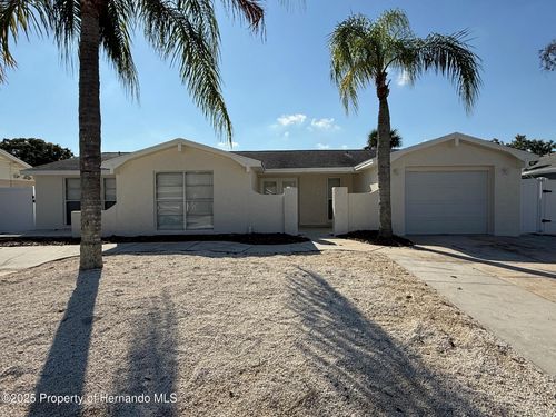 6104 Seabreeze Dr, Port Richey, FL, 34668-3557 | Card Image