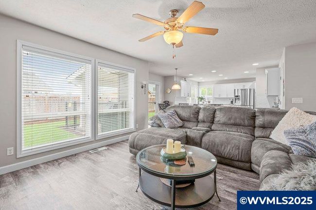 715 Shadowwood Loop Rd, House other with 4 bedrooms, 3 bathrooms and null parking in Keizer OR | Image 22