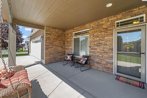 2409 S Edison St, Kennewick, WA, 99338-2515 | Card Image