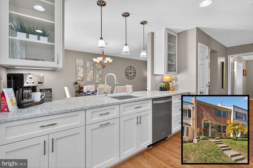 5944 Queenston St, SPRINGFIELD, VA, 22152-1731 | Card Image