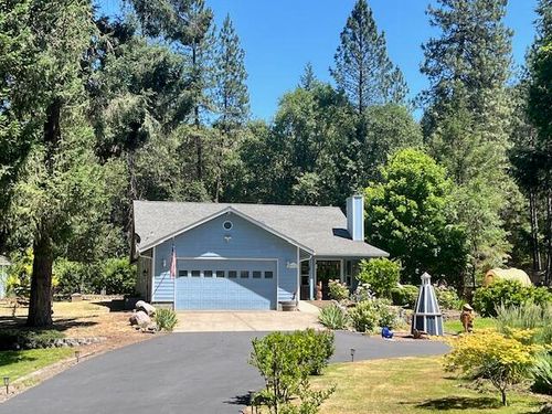 957 Foots Creek Rd, Gold Hill, OR, 97525-9709 | Card Image