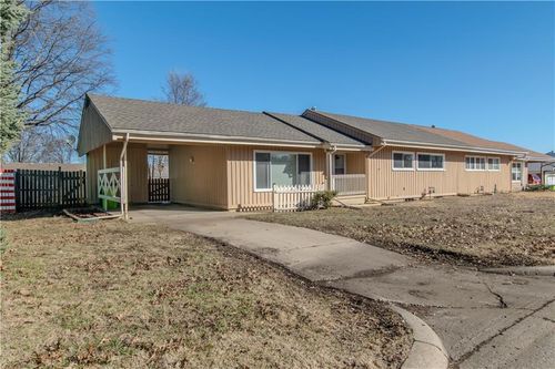 411 Sagebrush Ln, Belton, MO, 64012-3217 | Card Image