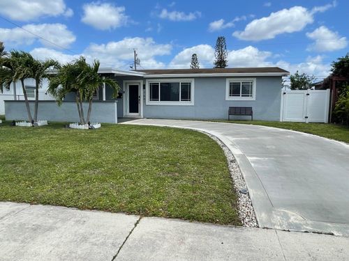 7661 Farragut Street, Hollywood, FL, 33024 | Card Image