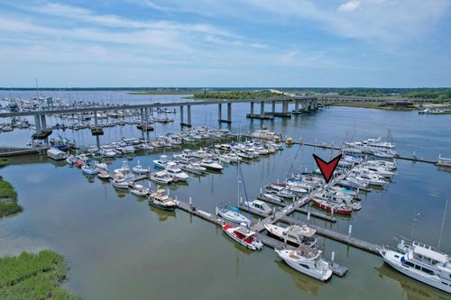 lu105-33 Lockwood Dr, Charleston, SC, 29401-1122 | Card Image