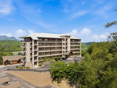 3005-410 Big Bear Way, Pigeon Forge, TN, 37863 | Card Image