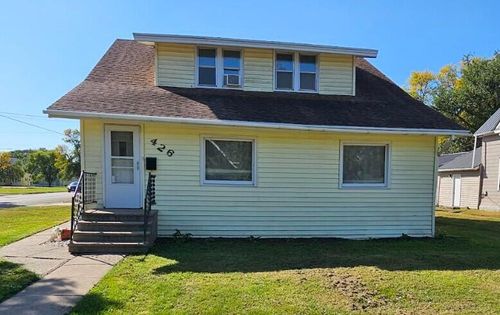 426 E 6th Ave, Redfield, SD, 57469-1331 | Card Image