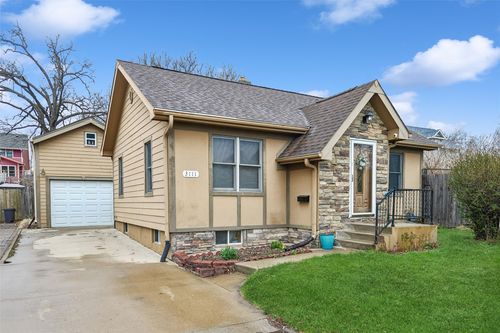 3111 Crocker St, Des Moines, IA, 50312-3610 | Card Image