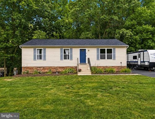 7860 Pine Blvd, LUSBY, MD, 20657-4231 | Card Image