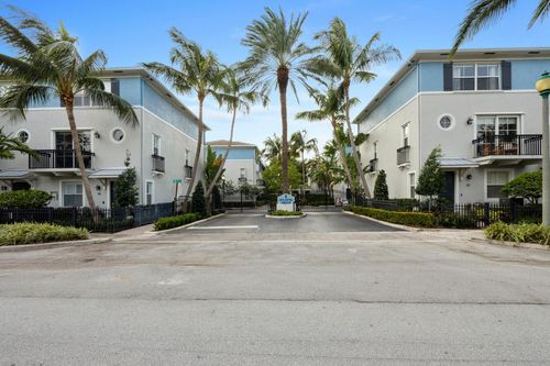 58 Atlantic Grove Way, Delray Beach, FL, 33444-2604 | Card Image