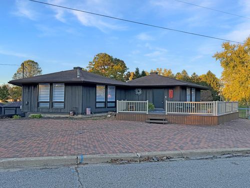 711 Youngs Ter, Loudonville, OH, 44842-9594 | Card Image