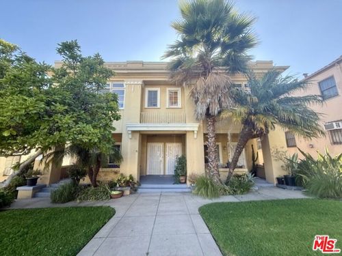 2011 N Vermont Ave, Los Angeles, CA, 90027-1931 | Card Image