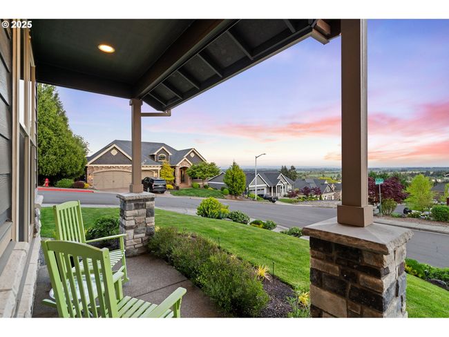 1010 Nw 1 St St, House other with 4 bedrooms, 3 bathrooms and 2 parking in Dundee OR | Image 6