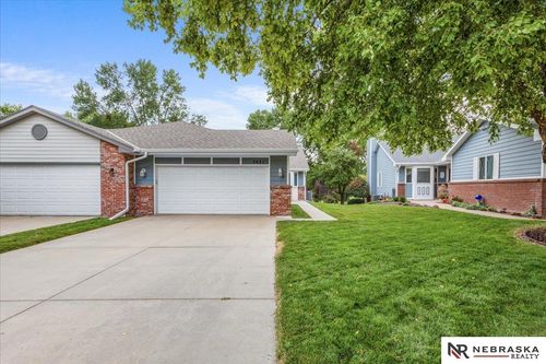 7421 Red Oak Rd, Lincoln, NE, 68516-4388 | Card Image