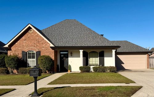 306 Inglewood Way, Houma, LA, 70360-3216 | Card Image