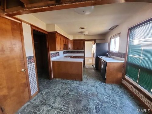 1004 Ozark St, Waynesville, MO, 65583-2821 | Card Image