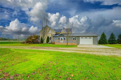 311371 Highway 6, House other with 3 bedrooms, 1 bathrooms and 4 parking in Mount Forest ON | Image 2