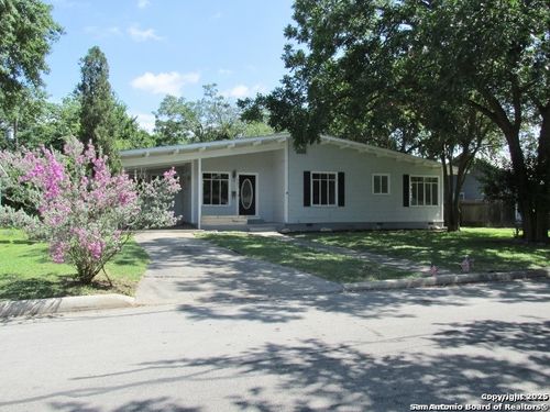 213 Arvin Dr, Terrell Hills, TX, 78209-6005 | Card Image
