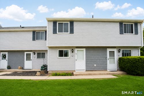 4e-16 Seymour Rd, East Granby, CT, 06026-9781 | Card Image