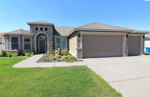 652 Punkie Ln, Richland, WA, 99352-9218 | Card Image