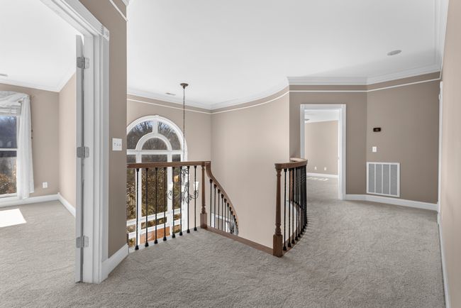 Upstairs hall | Image 61