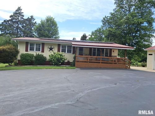 757 W Locust St, Canton, IL, 61520-8432 | Card Image