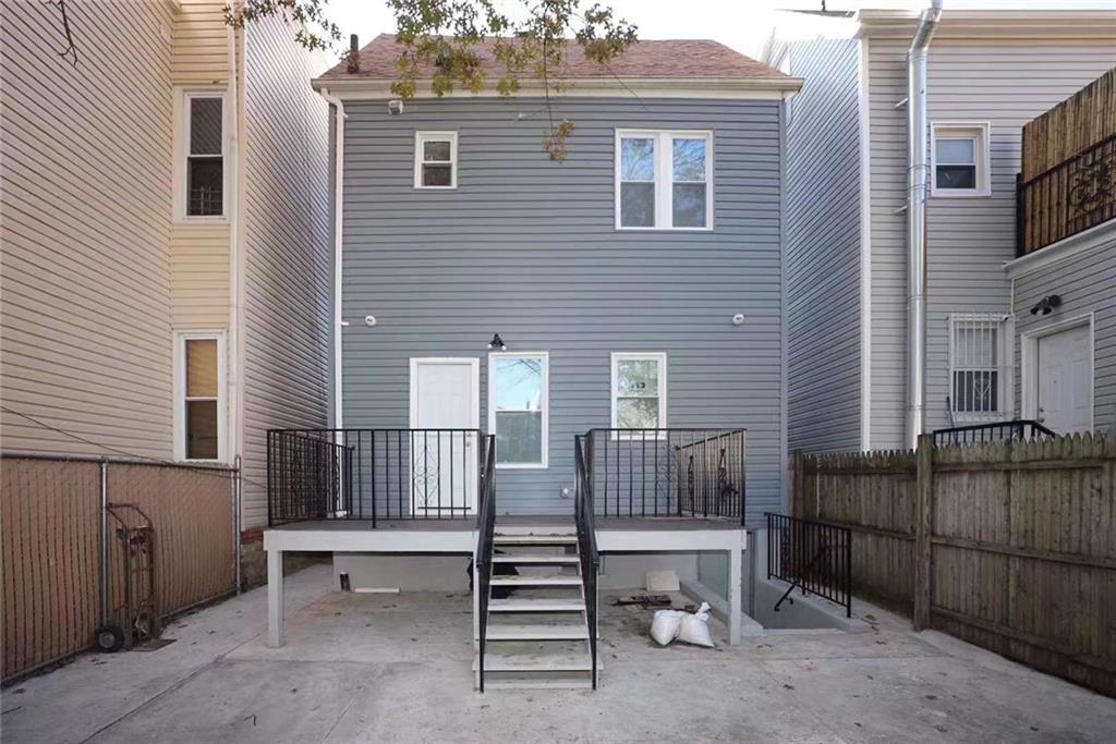 Warwick St, Brooklyn, NY 11207