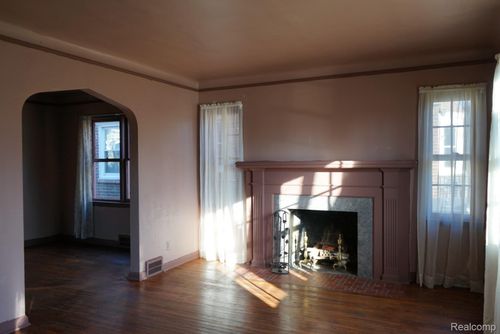 16076 Ellsworth St, Detroit, MI, 48227-1983 | Card Image