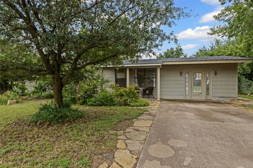 504 Cozby St N, Benbrook, TX, 76126-2509 | Card Image