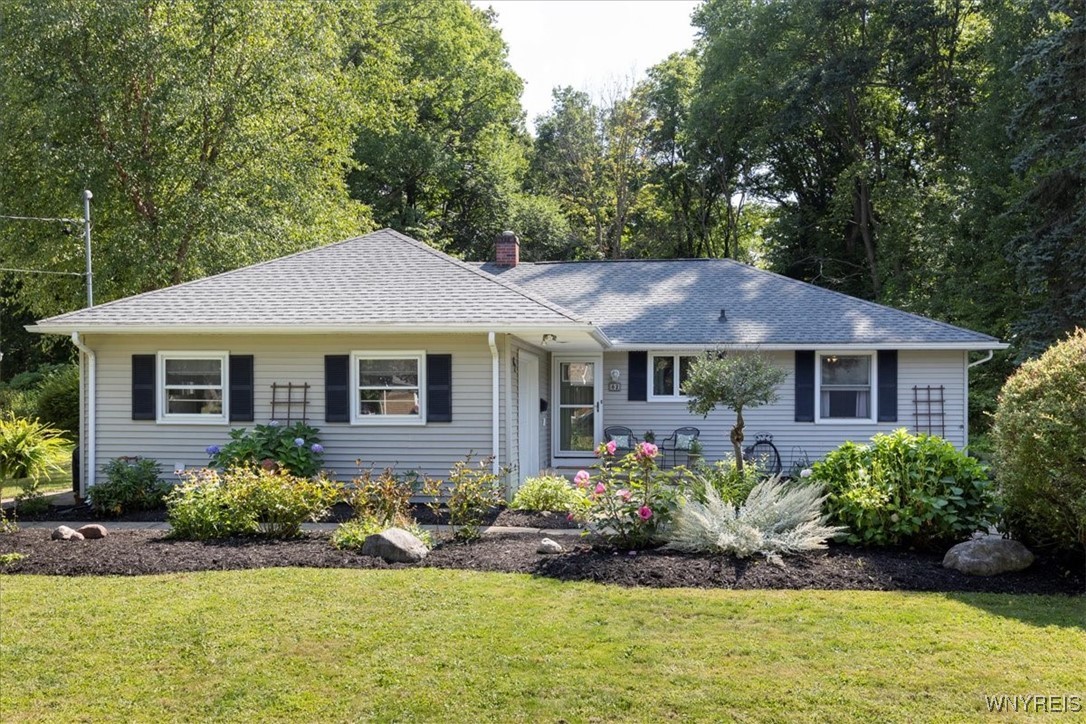 Highland Ave, Orchard Park, NY 14127