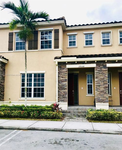 x-17058 Sw 95th Ter, Miami, FL, 33196-4758 | Card Image