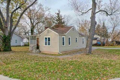 2089 Brady Ave, Burton, MI, 48529-2424 | Card Image