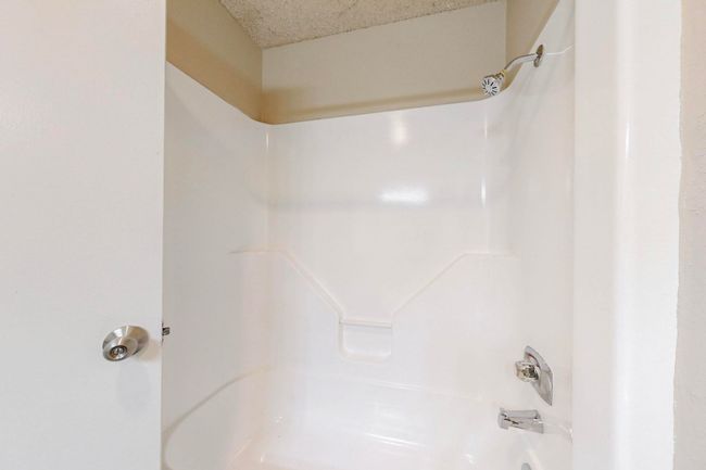 Full bath with shower / washtub combination | Image 33