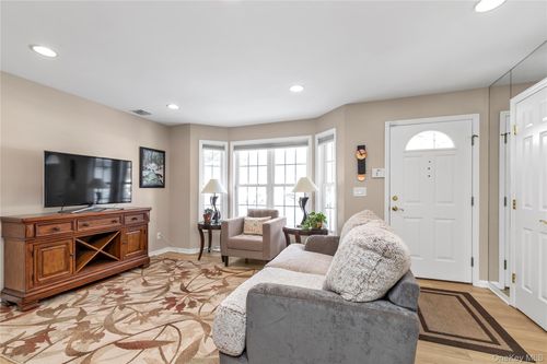 899 Altessa Blvd, Melville, NY, 11747-5220 | Card Image