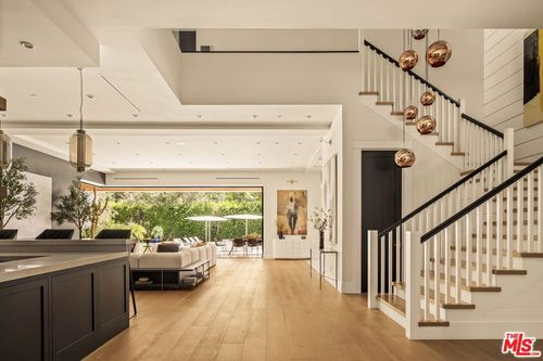 16144 High Valley Pl, Encino, CA, 91436-3321 | Card Image