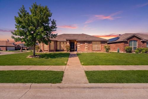 2001 Woodmere Dr, Lancaster, TX, 75134-2835 | Card Image