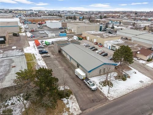 1-90 Hempstead Dr, Hamilton, ON, L8W2E7 | Card Image