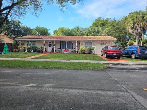 14420 Lake Childs Ct, Miami Lakes, FL, 33014-3000 | Card Image