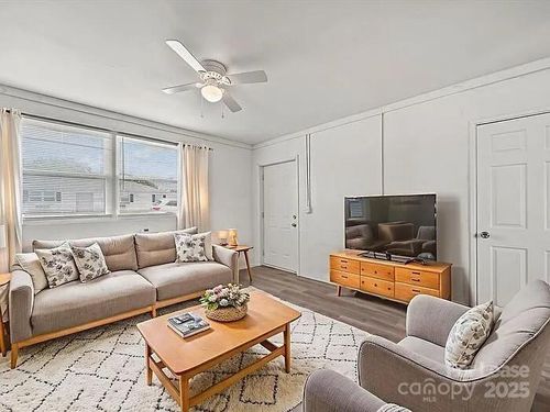 apt-g4-200 York St, chester, SC, 29706-1446 | Card Image