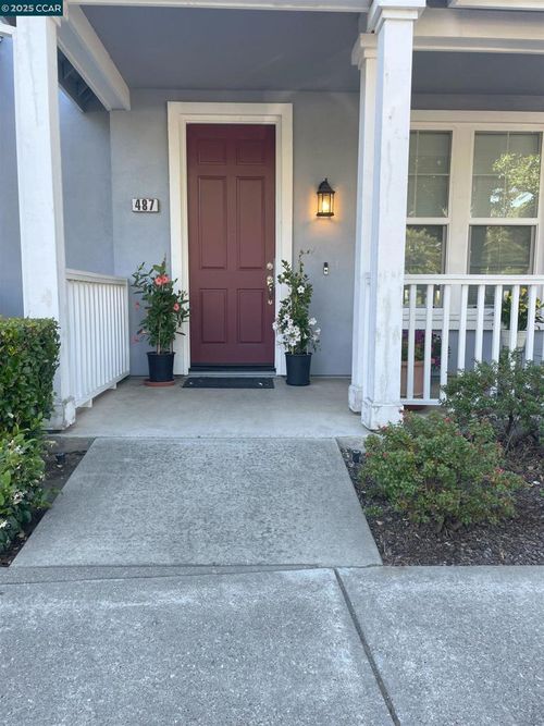 487 Metro Walk Way, Richmond, CA, 94801-3238 | Card Image