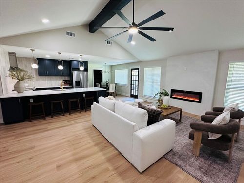 224 Clear Springs Rd, Georgetown, TX, 78628-2613 | Card Image