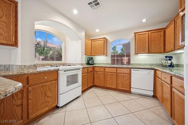 10948 Carberry Hill St, House other with 3 bedrooms, 4 bathrooms and null parking in Las Vegas NV | Image 24