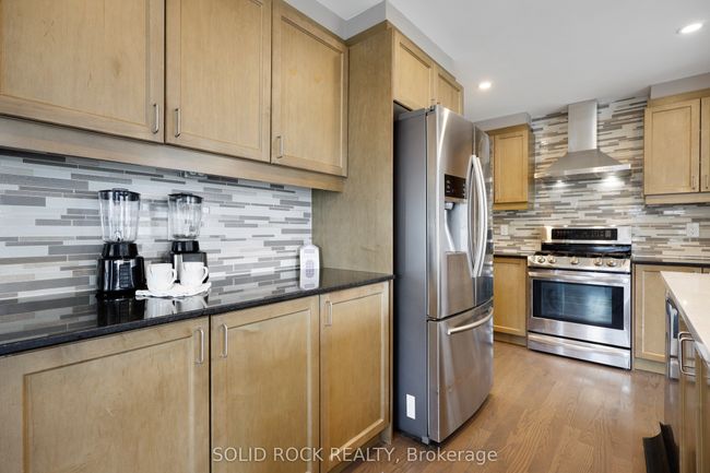 143 Bartonia Cir, House other with 5 bedrooms, 4 bathrooms and 4 parking in Orléans ON | Image 15