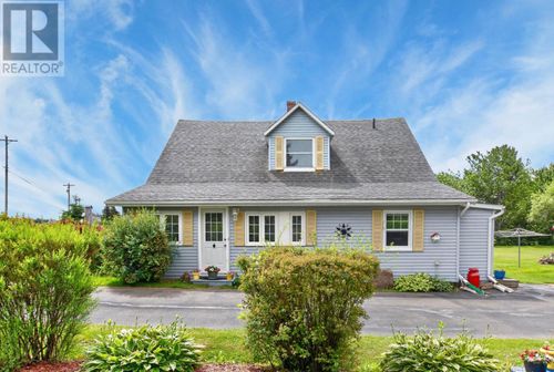21273 T C Hwy 1 W, House with 4 bedrooms, 2 bathrooms and null parking in Albany PE | Card Image